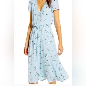 WAYF Sutton Short Sleeve Wrap Dress Sky Blue Floral w Silver Accents ZB12